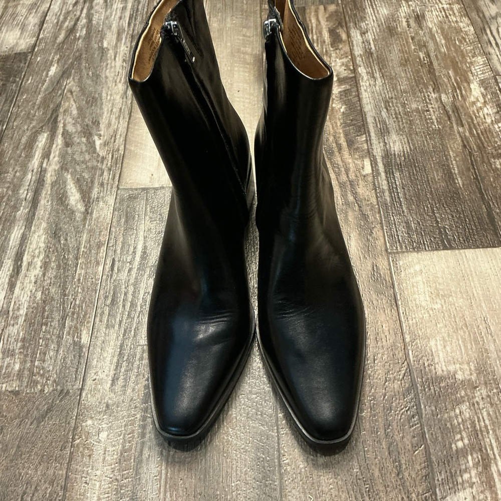 Madewell Women's Black Leather Ankle Boots - Sleek Zip Booties Size 10.5 - Picture 5 of 12